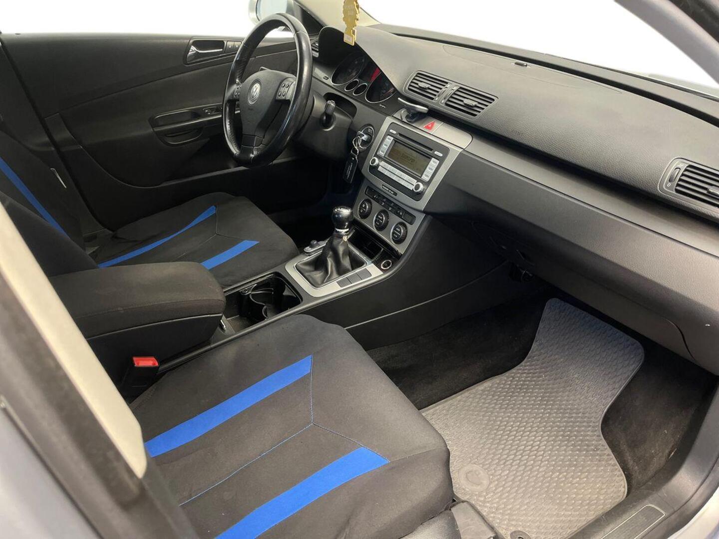 VOLKSWAGEN Passat 9