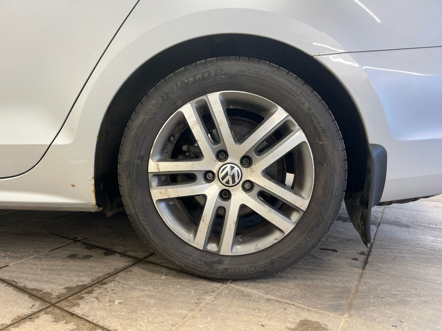 VOLKSWAGEN Jetta 2012