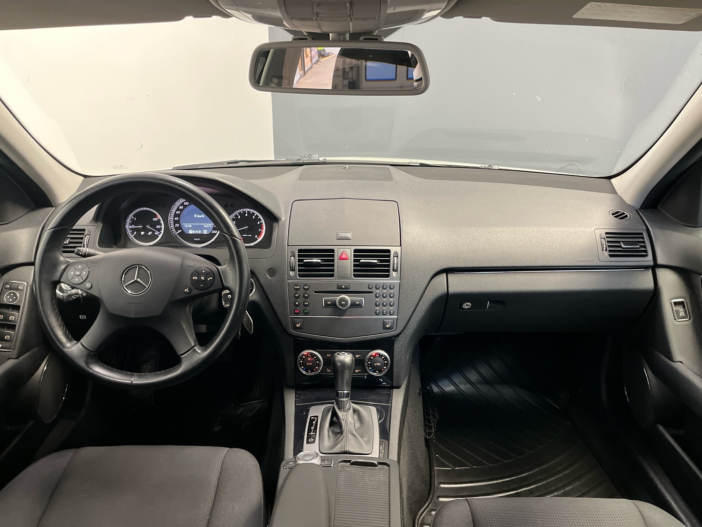 MERCEDES-BENZ C 2011