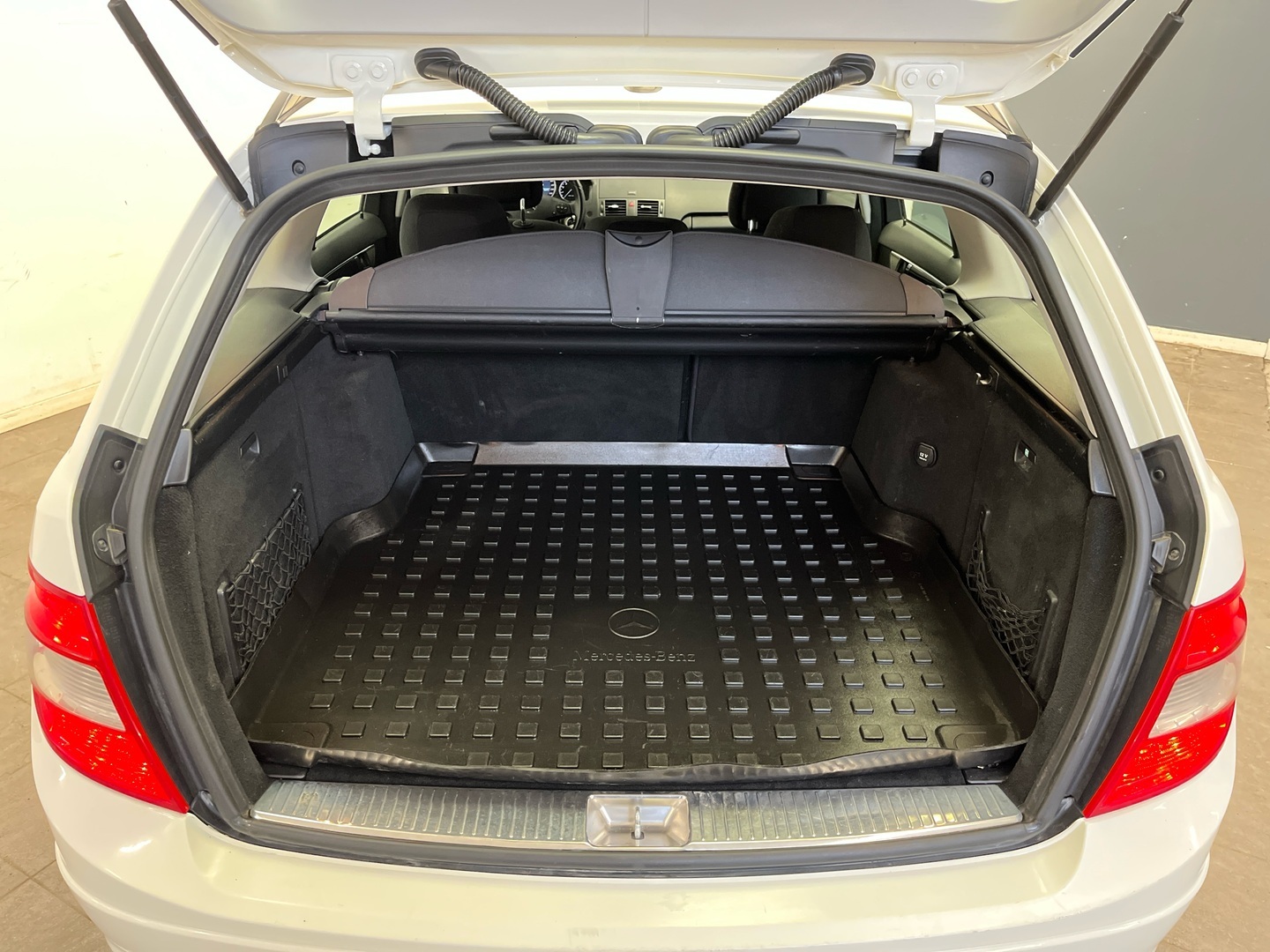 MERCEDES-BENZ C 2011