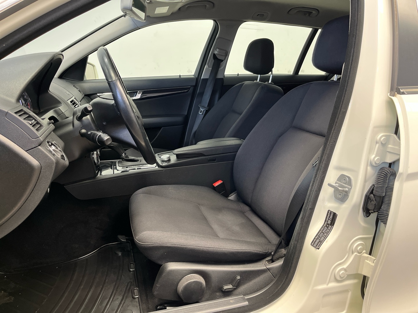 MERCEDES-BENZ C 2011