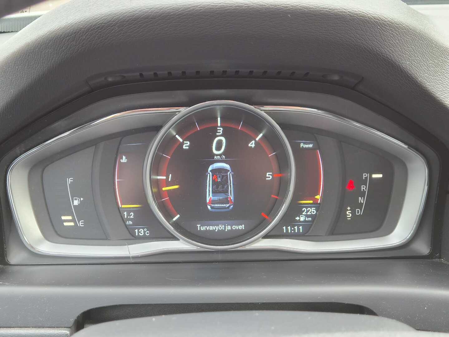 VOLVO V70 2015