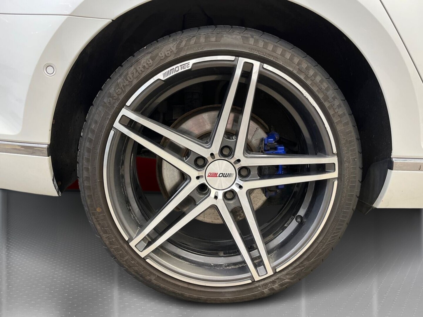 VOLKSWAGEN Passat 13