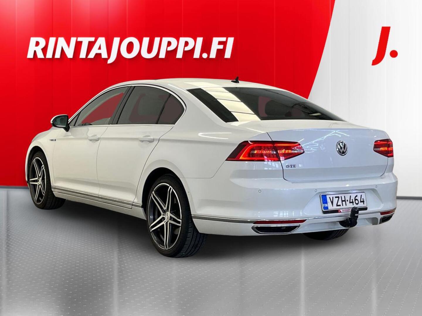 VOLKSWAGEN Passat 2
