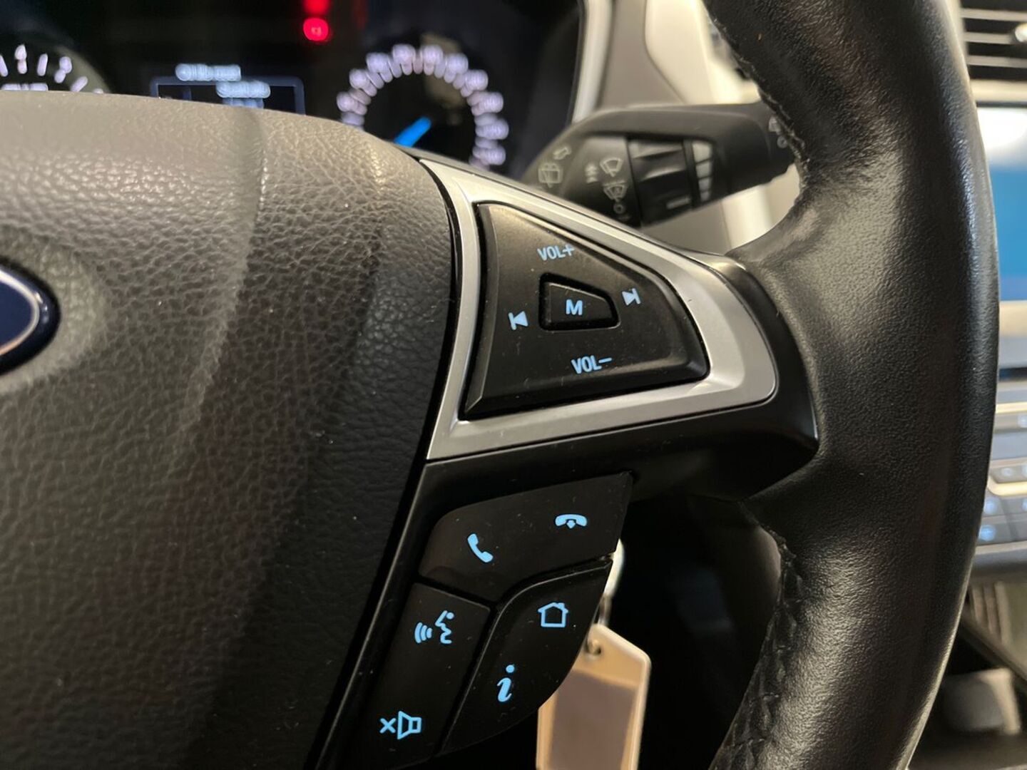 FORD Mondeo 18
