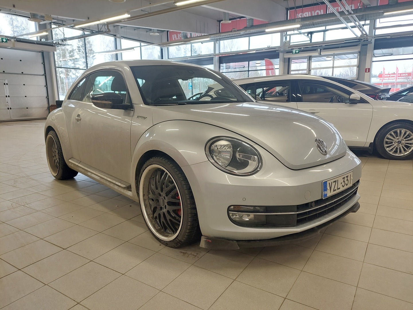 VOLKSWAGEN Beetle 2011