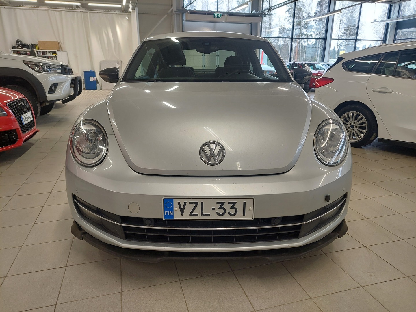 VOLKSWAGEN Beetle 2011