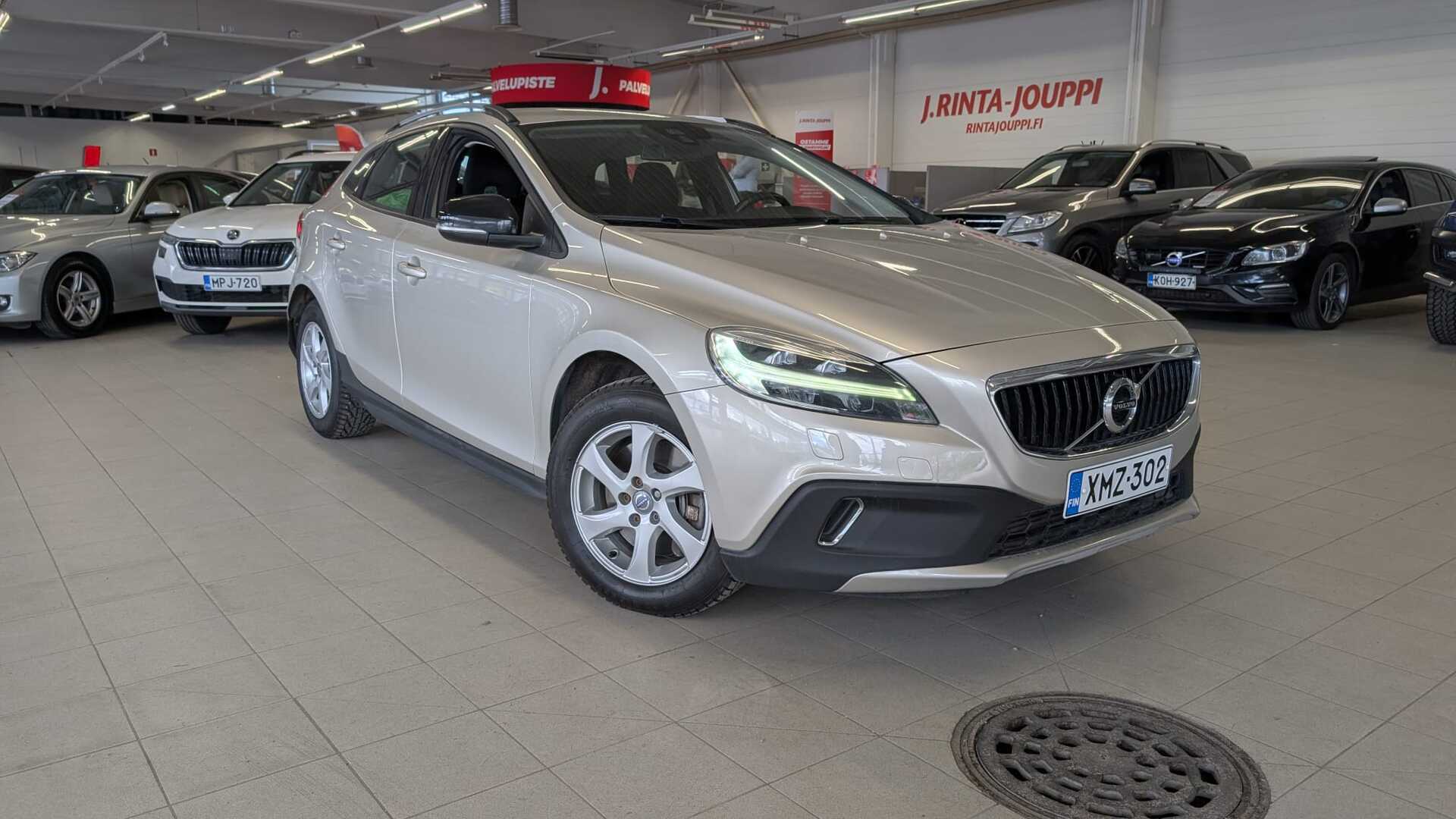 VOLVO V40 Cross Country 2017