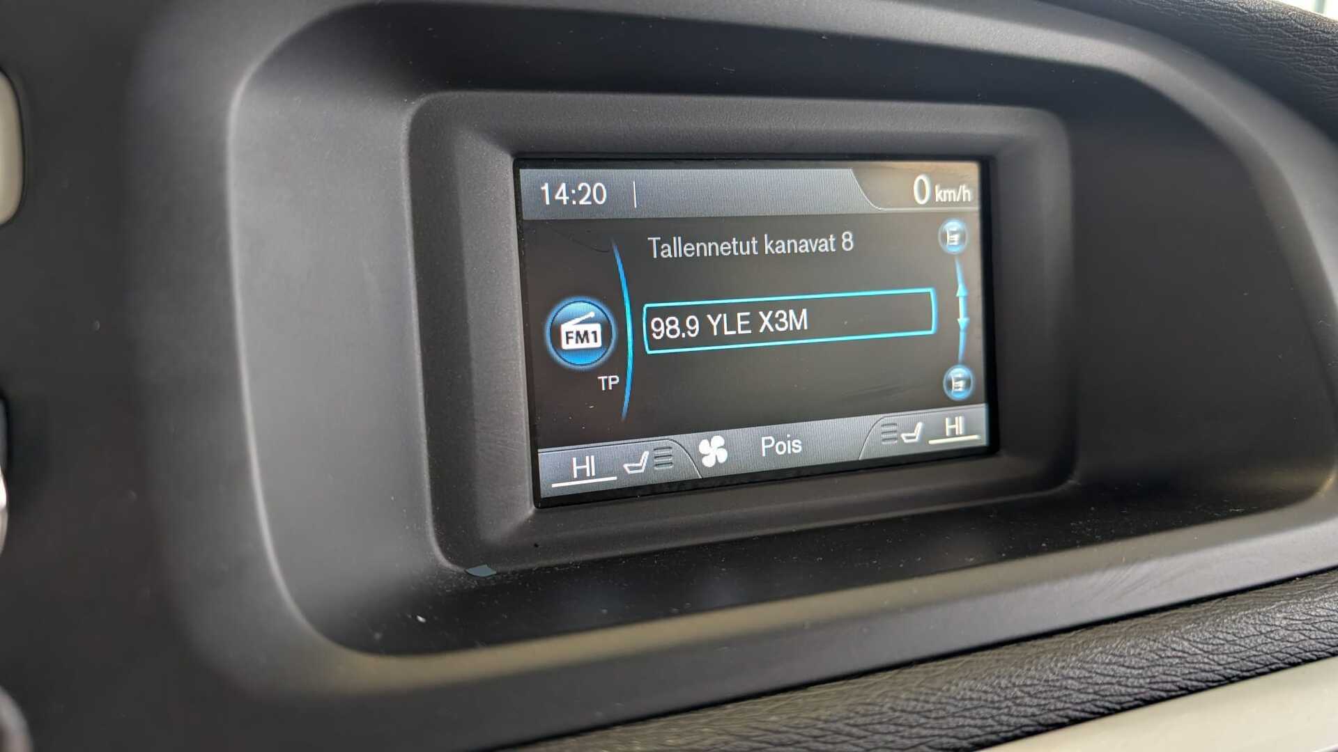 VOLVO V40 Cross Country 2017