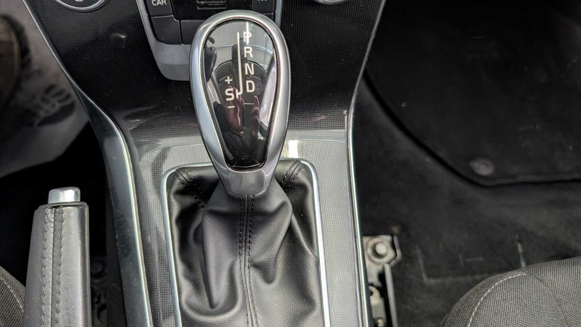 VOLVO V40 Cross Country 2017