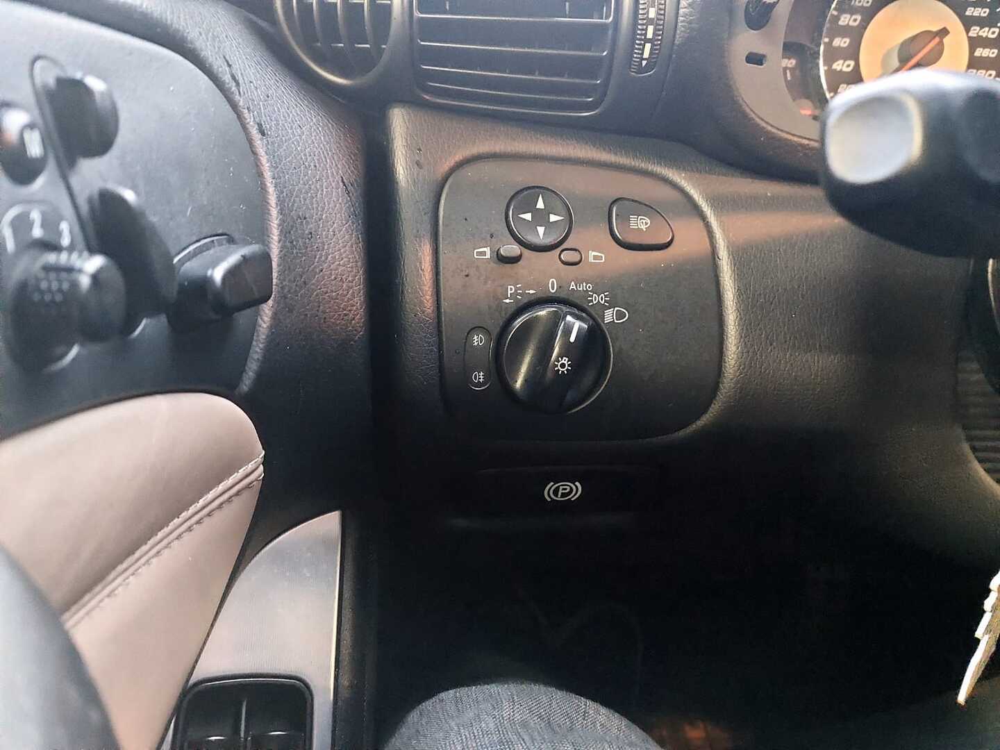 MERCEDES-BENZ C 55 AMG 2004