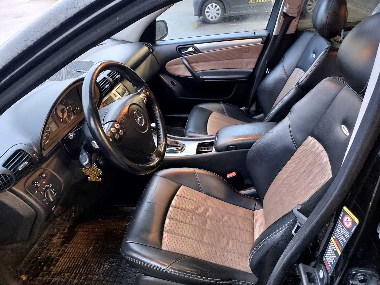 MERCEDES-BENZ C 55 AMG 2004