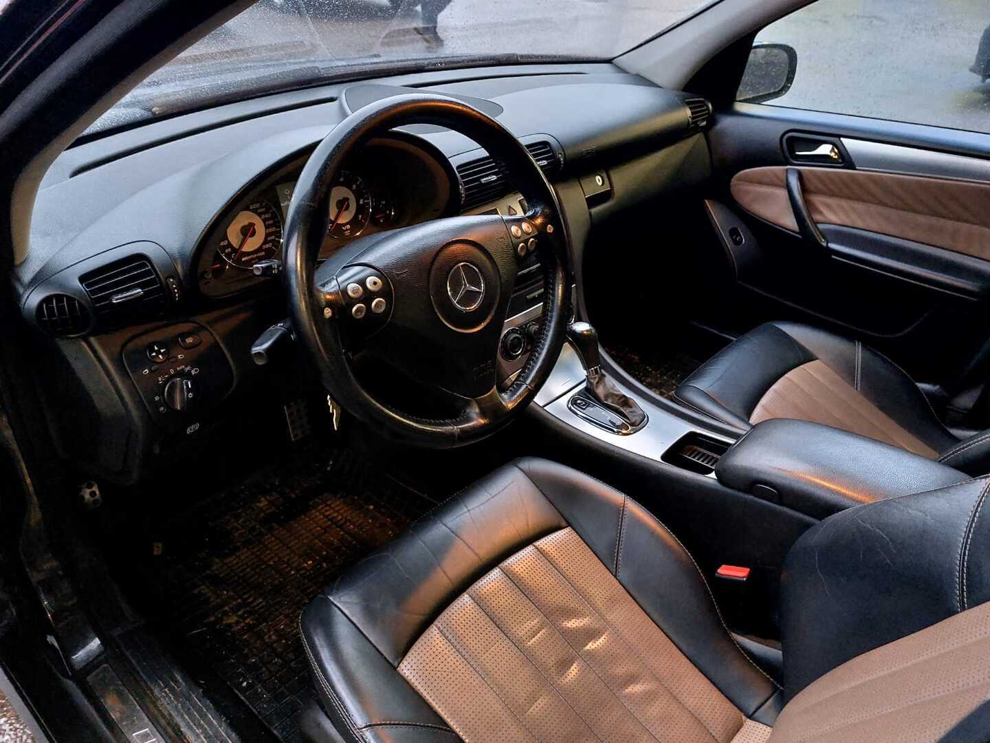 MERCEDES-BENZ C 55 AMG 2004