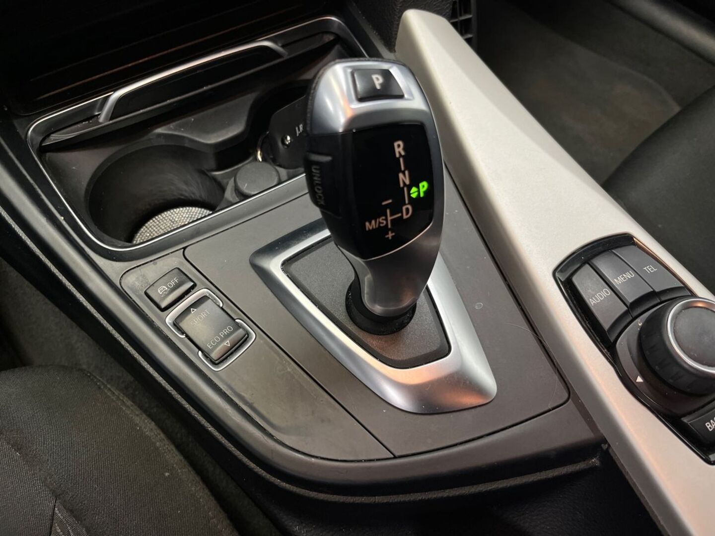 BMW 318 2016