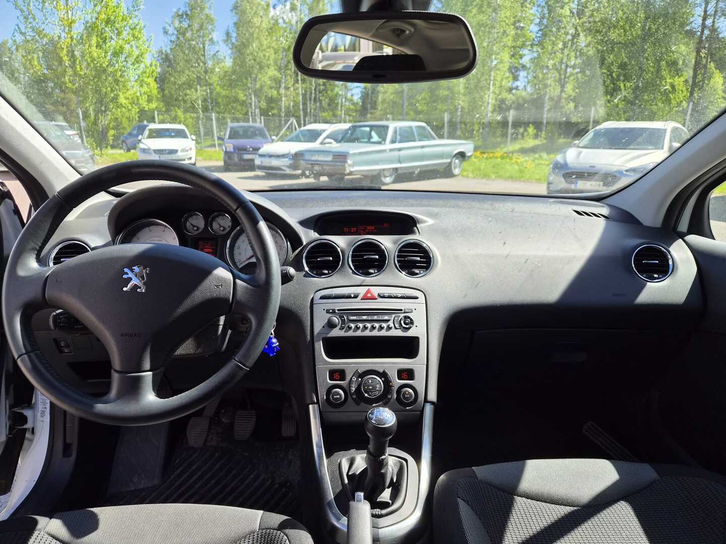 PEUGEOT 308 2011