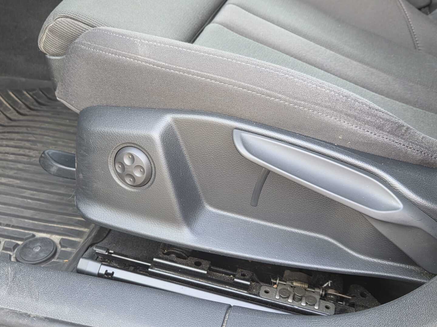 AUDI A4 2021
