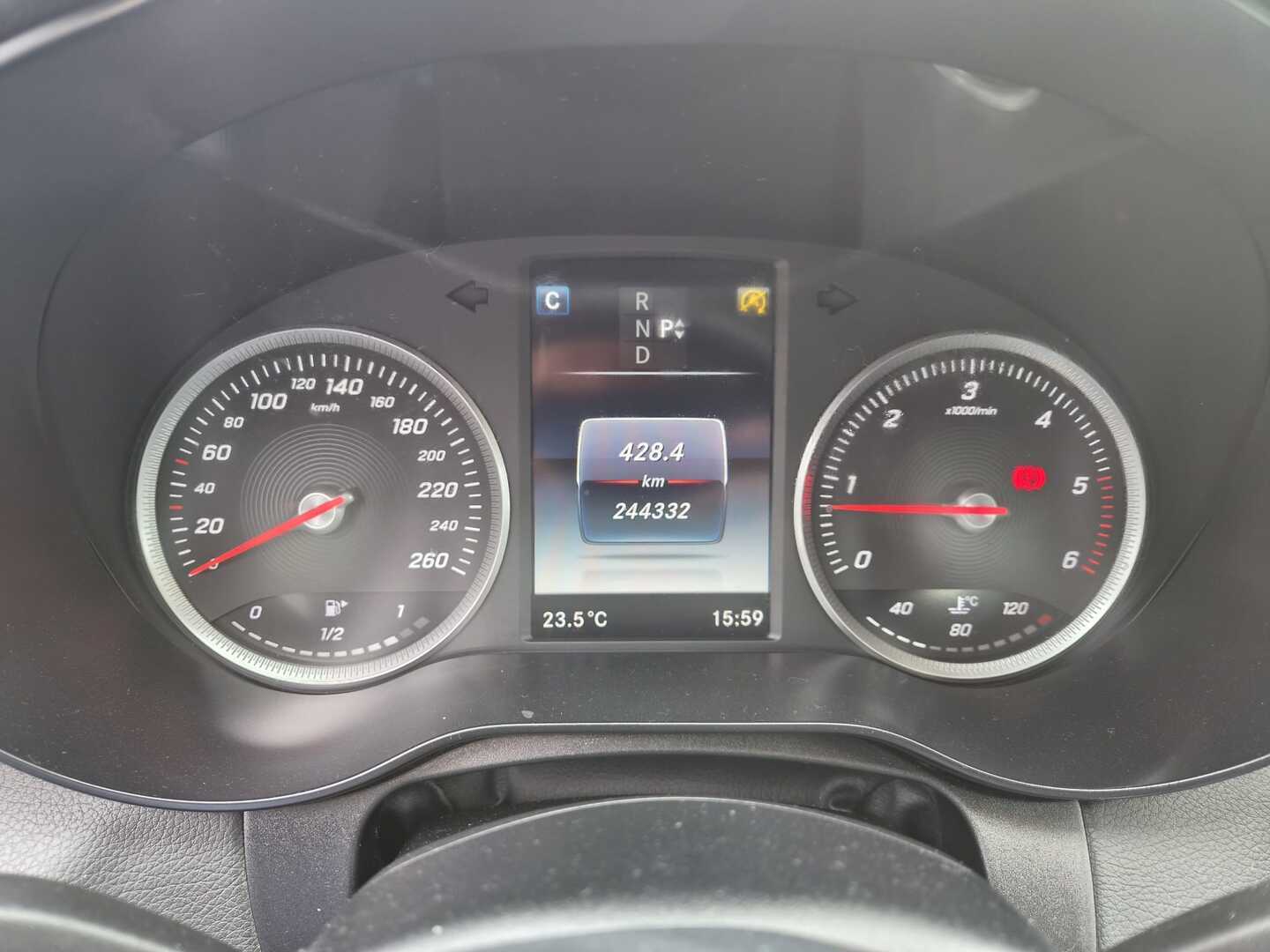 MERCEDES-BENZ C 2016
