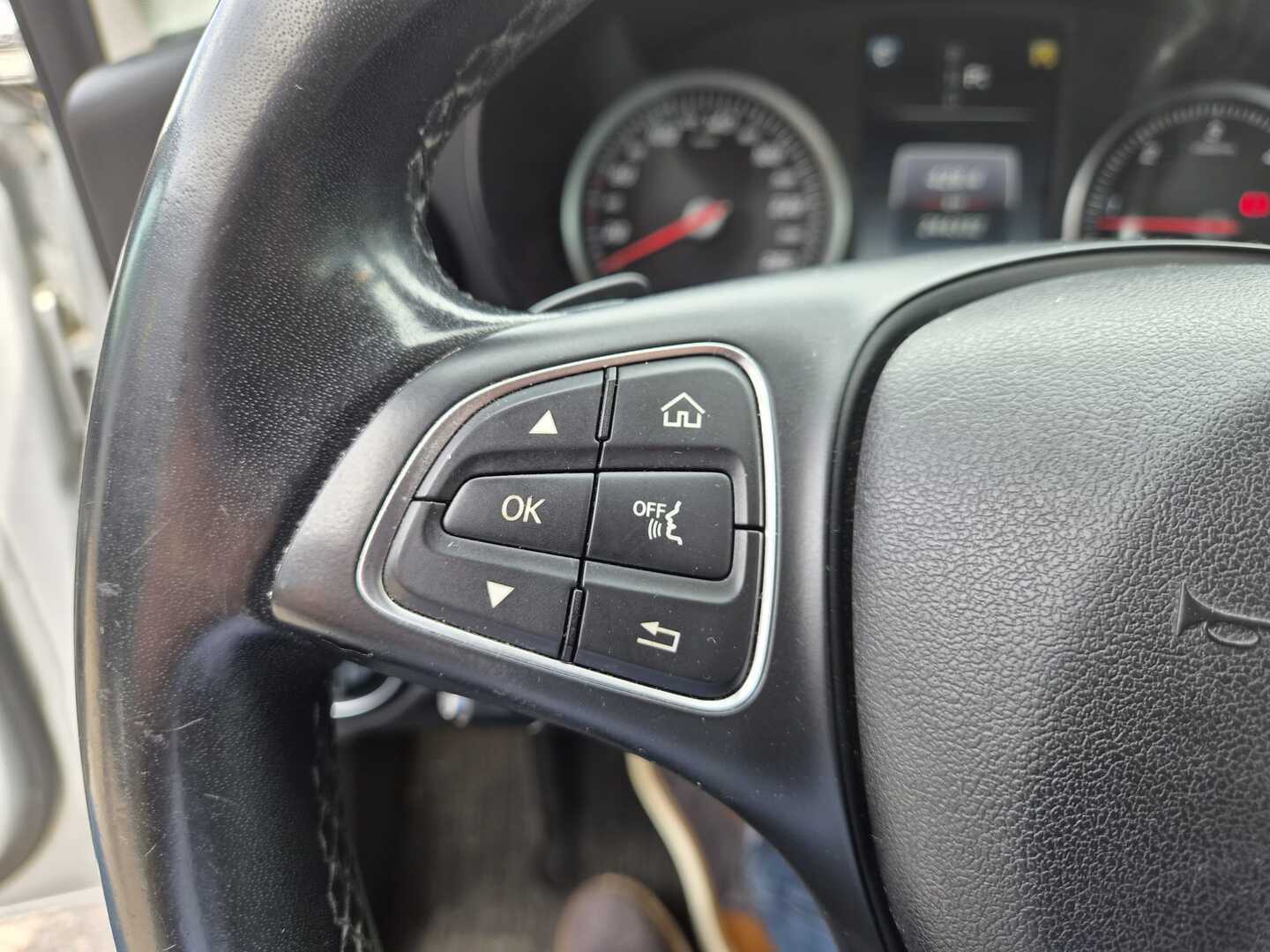 MERCEDES-BENZ C 2016