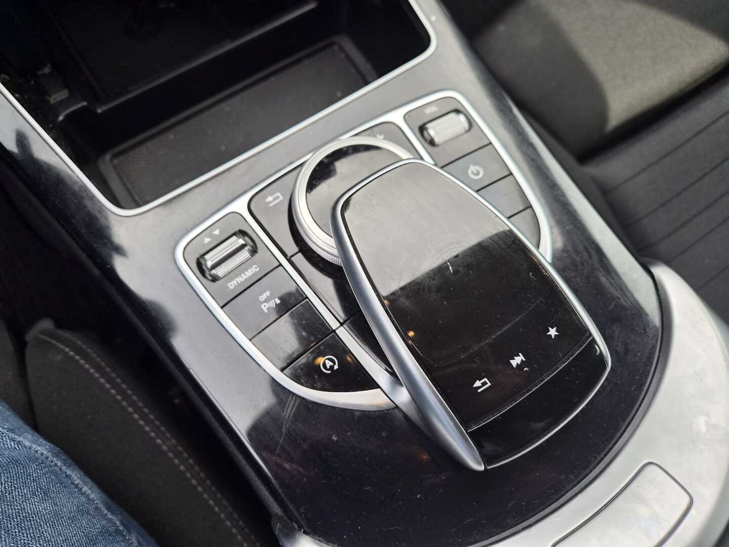 MERCEDES-BENZ C 2016
