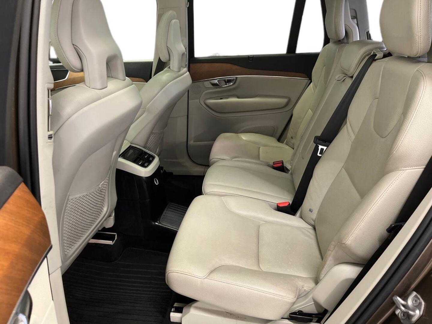 VOLVO XC90 10