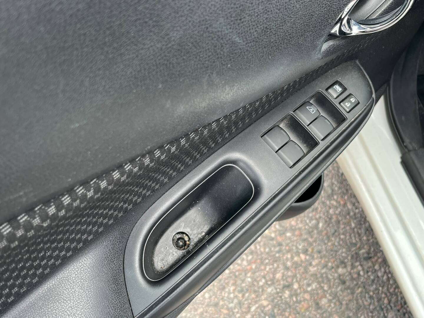 NISSAN Note 2015