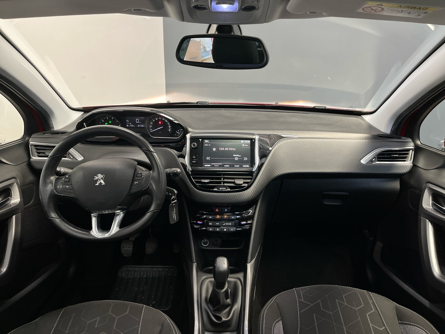 PEUGEOT 2008 2018