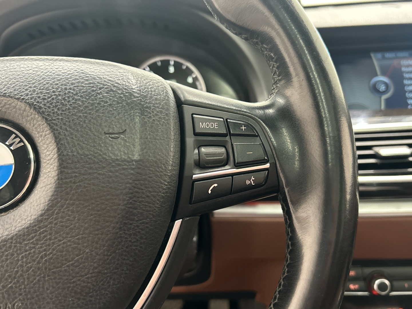 BMW 530 GRAN TURISMO 2011
