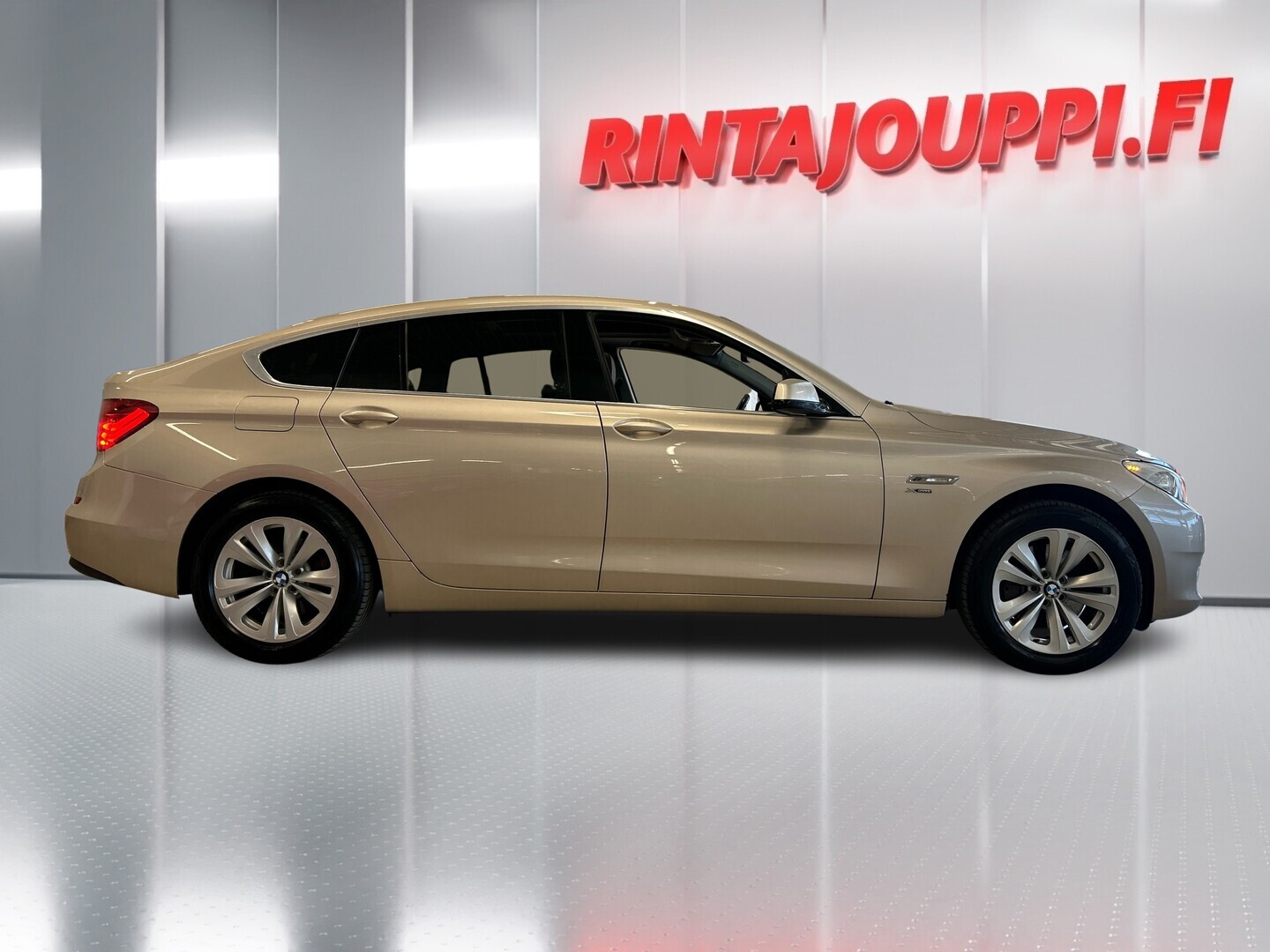 BMW 530 GRAN TURISMO 2011
