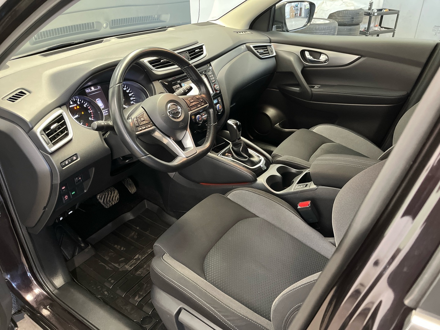 NISSAN Qashqai 2018
