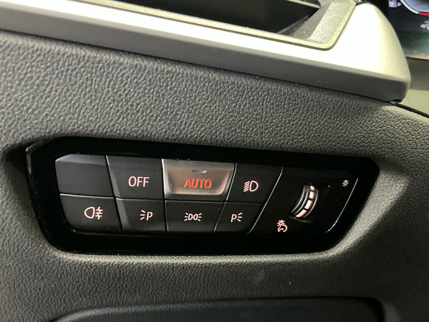BMW 320 18