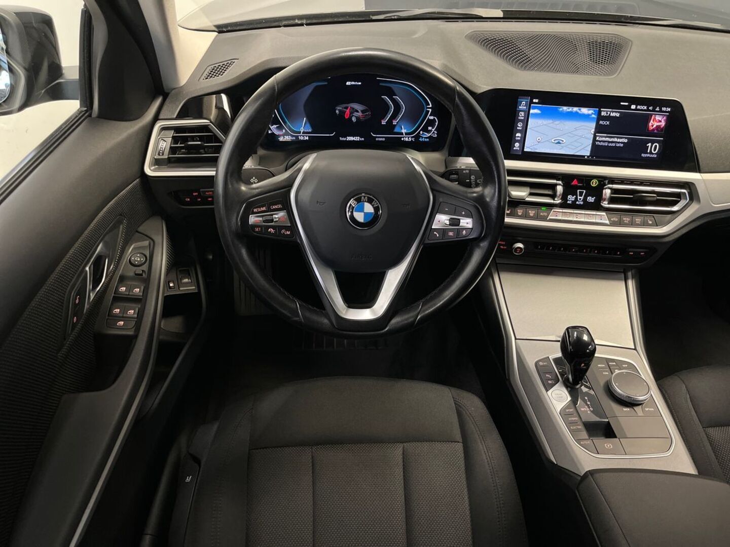 BMW 320 25