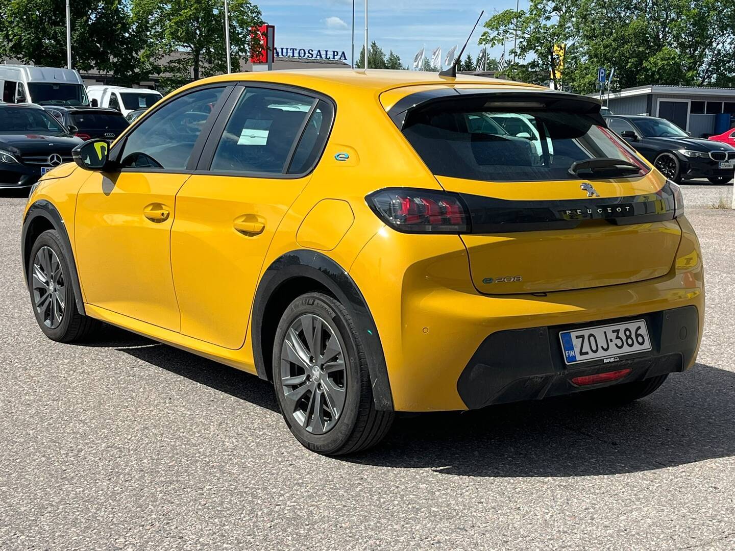 PEUGEOT e-208 2022