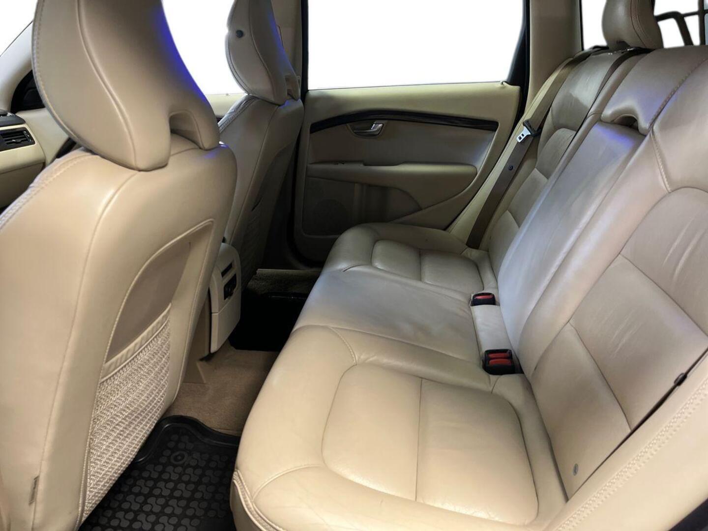 VOLVO XC70 2009