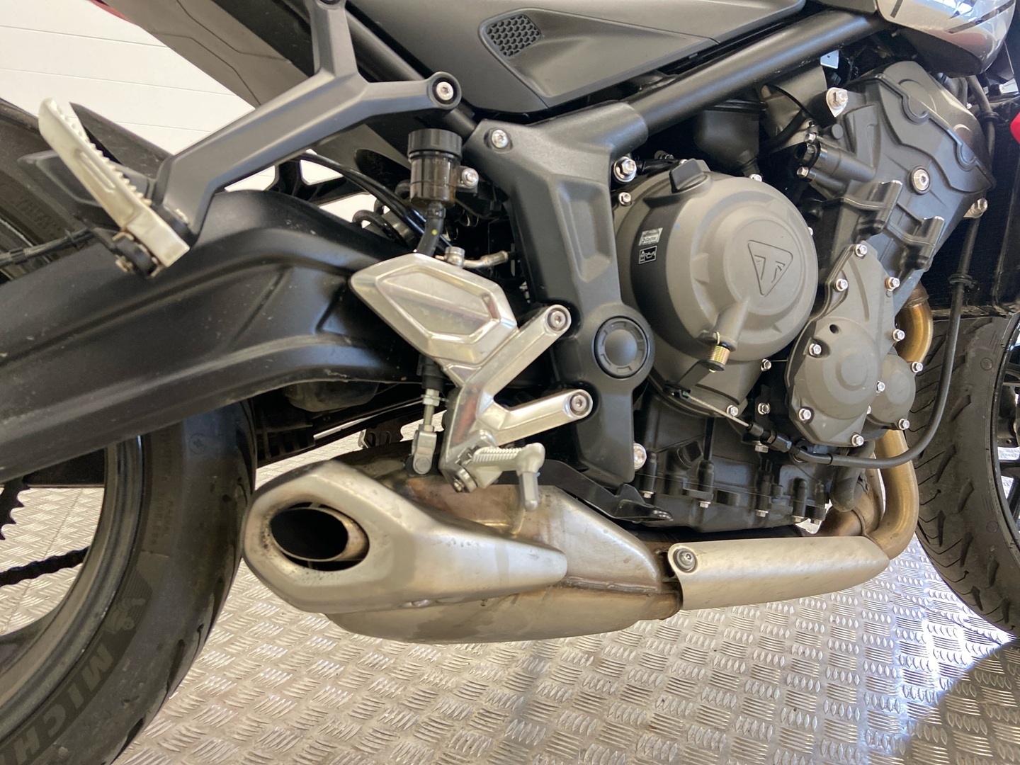 TRIUMPH TRIDENT 2021