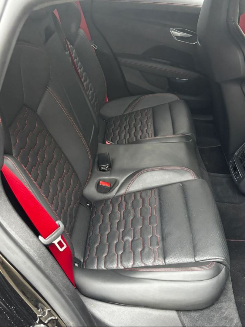 AUDI E-TRON GT RS 2022