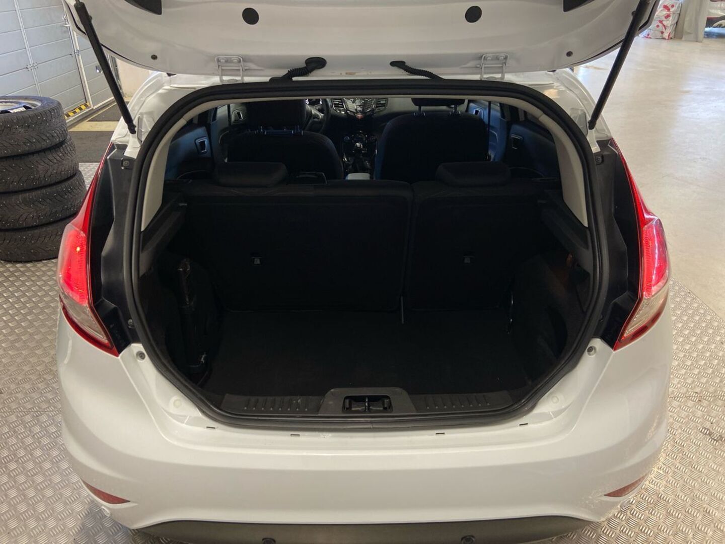 FORD Fiesta 11