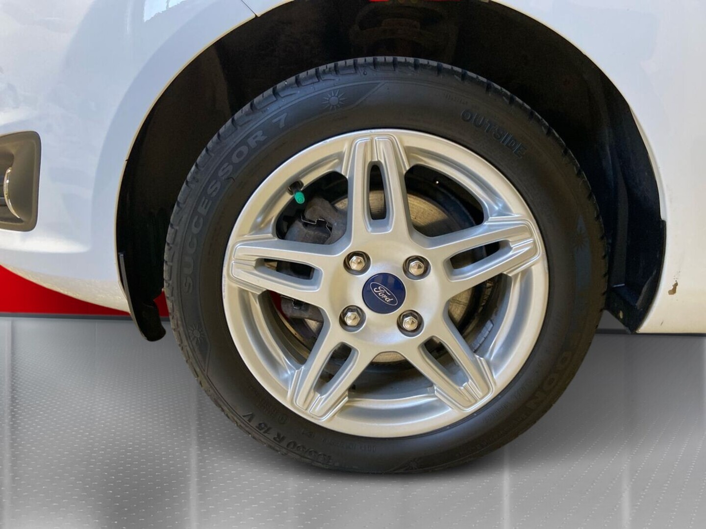 FORD Fiesta 13