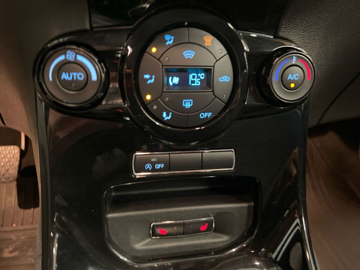 FORD Fiesta 21