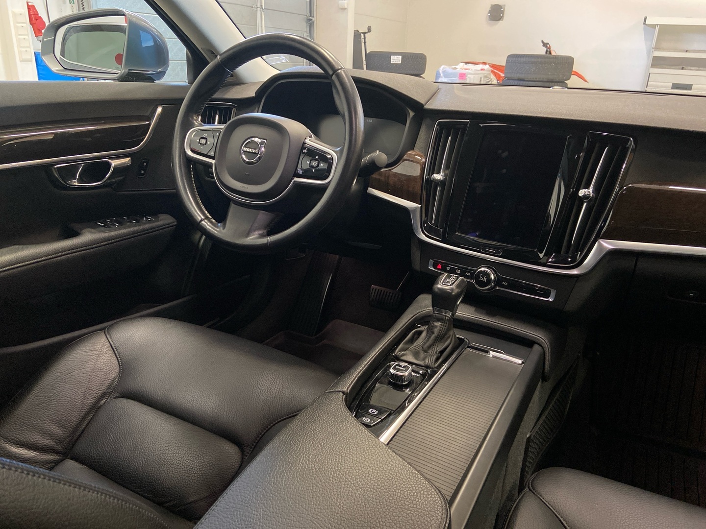 VOLVO S90 2016