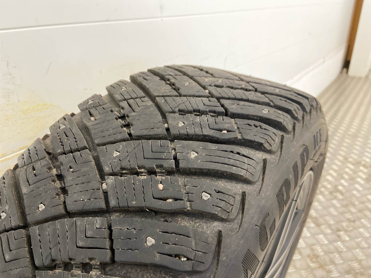 MERCEDES-BENZ E 2017