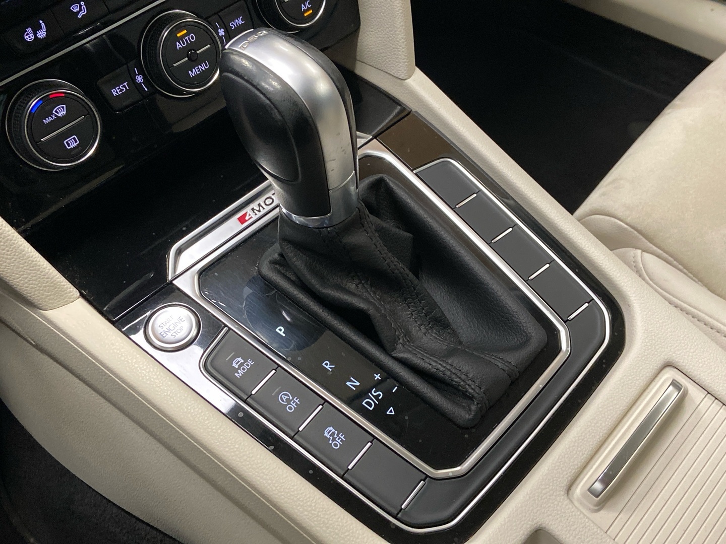 VOLKSWAGEN Passat 2015