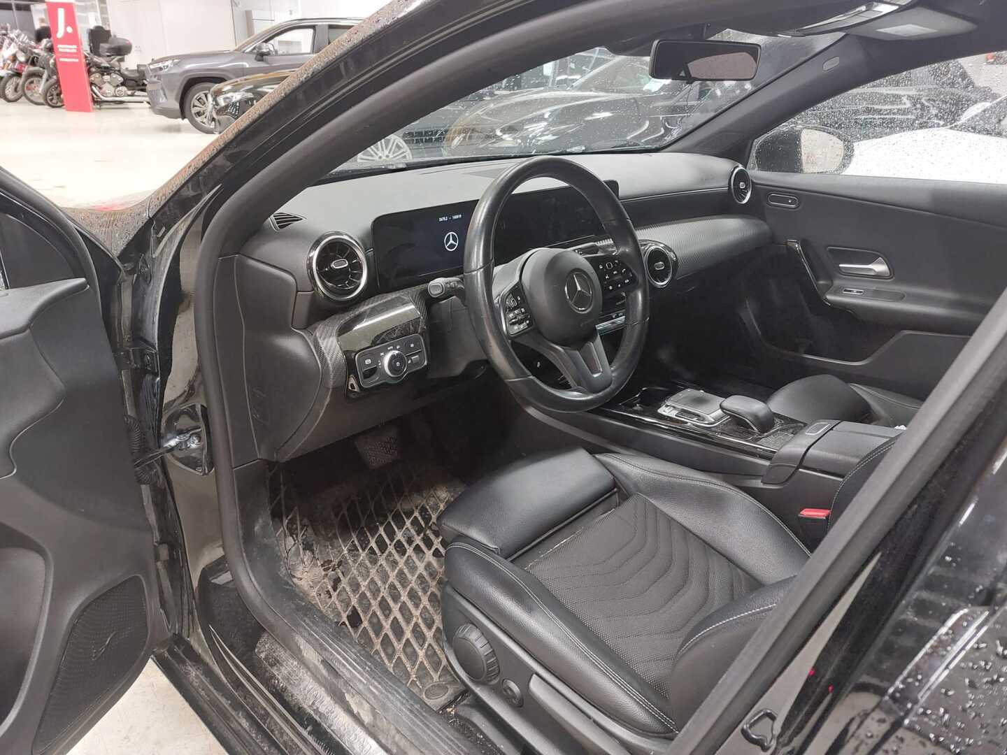 MERCEDES-BENZ A 2019