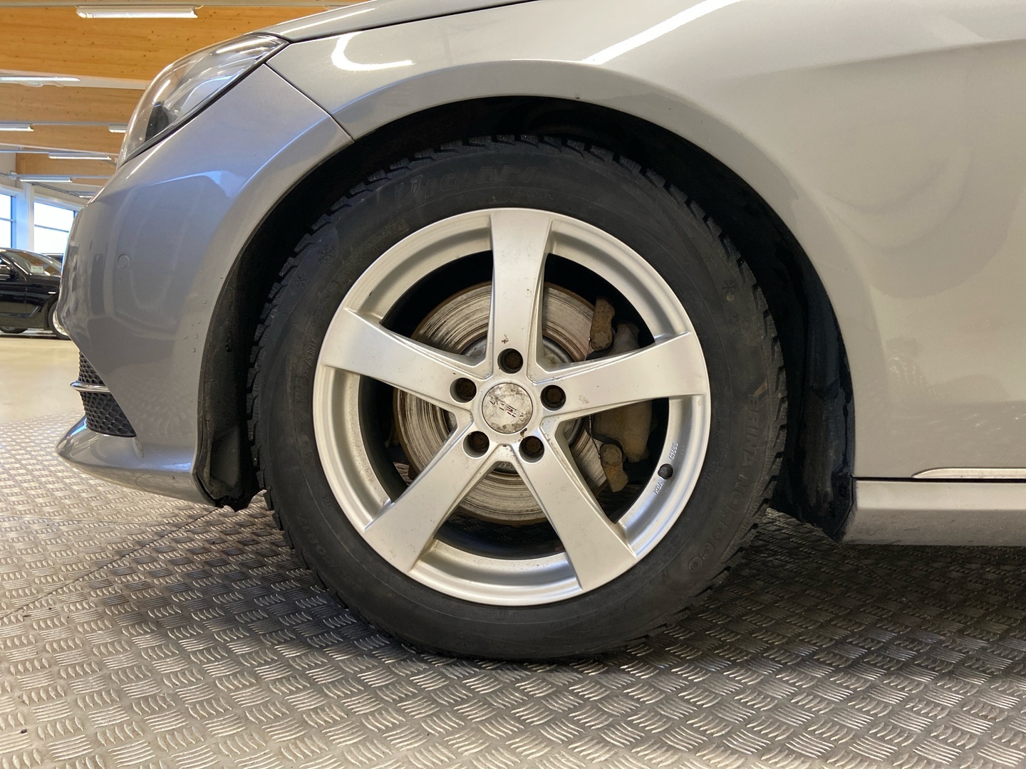 MERCEDES-BENZ E 2013