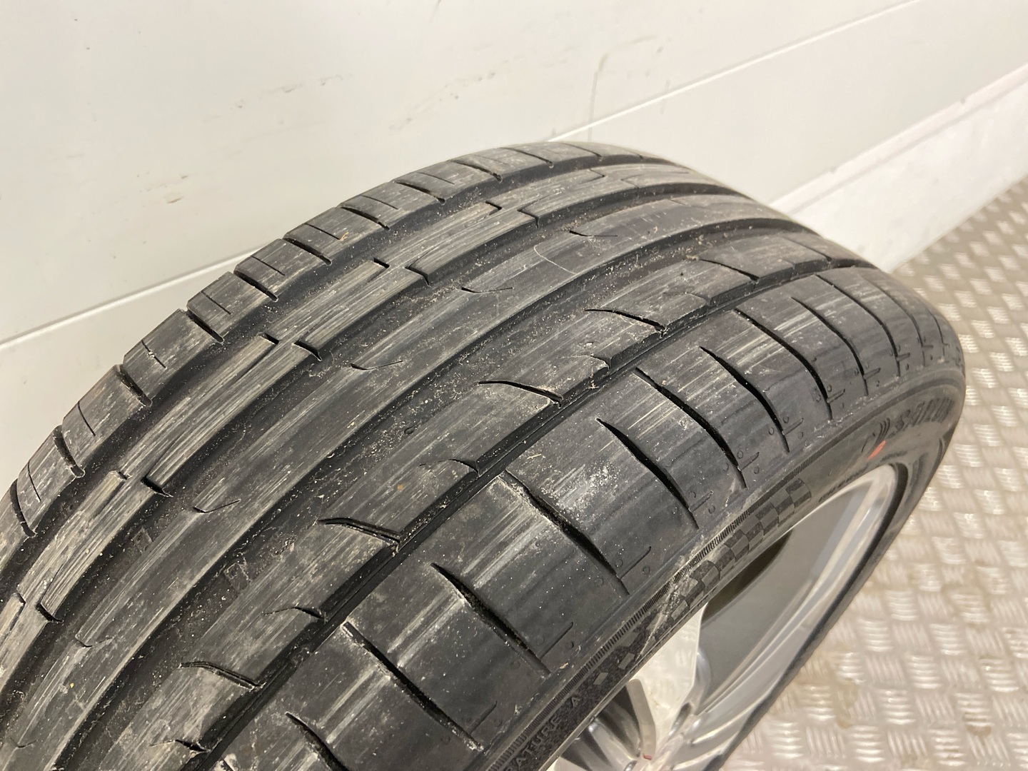 MERCEDES-BENZ E 2013