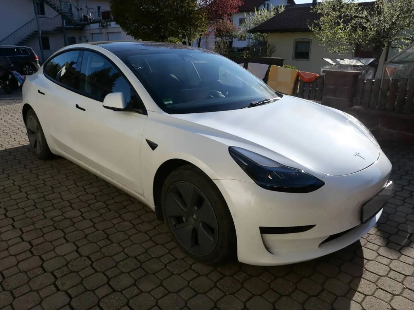 TESLA Model 3 2022