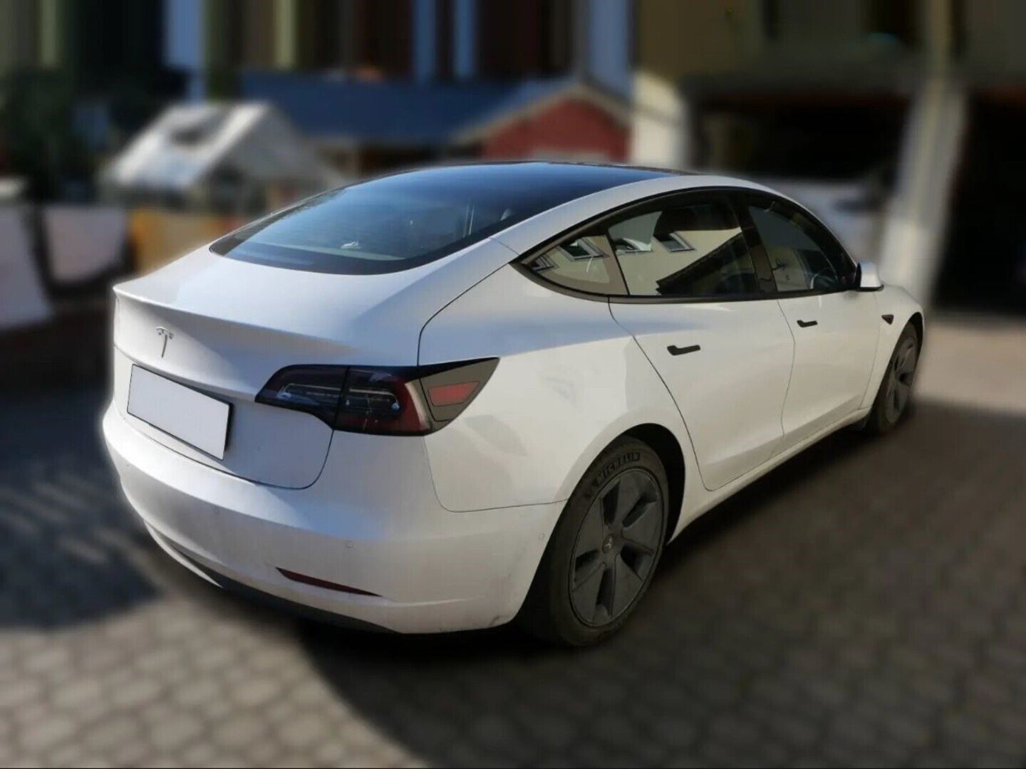 TESLA Model 3 2022