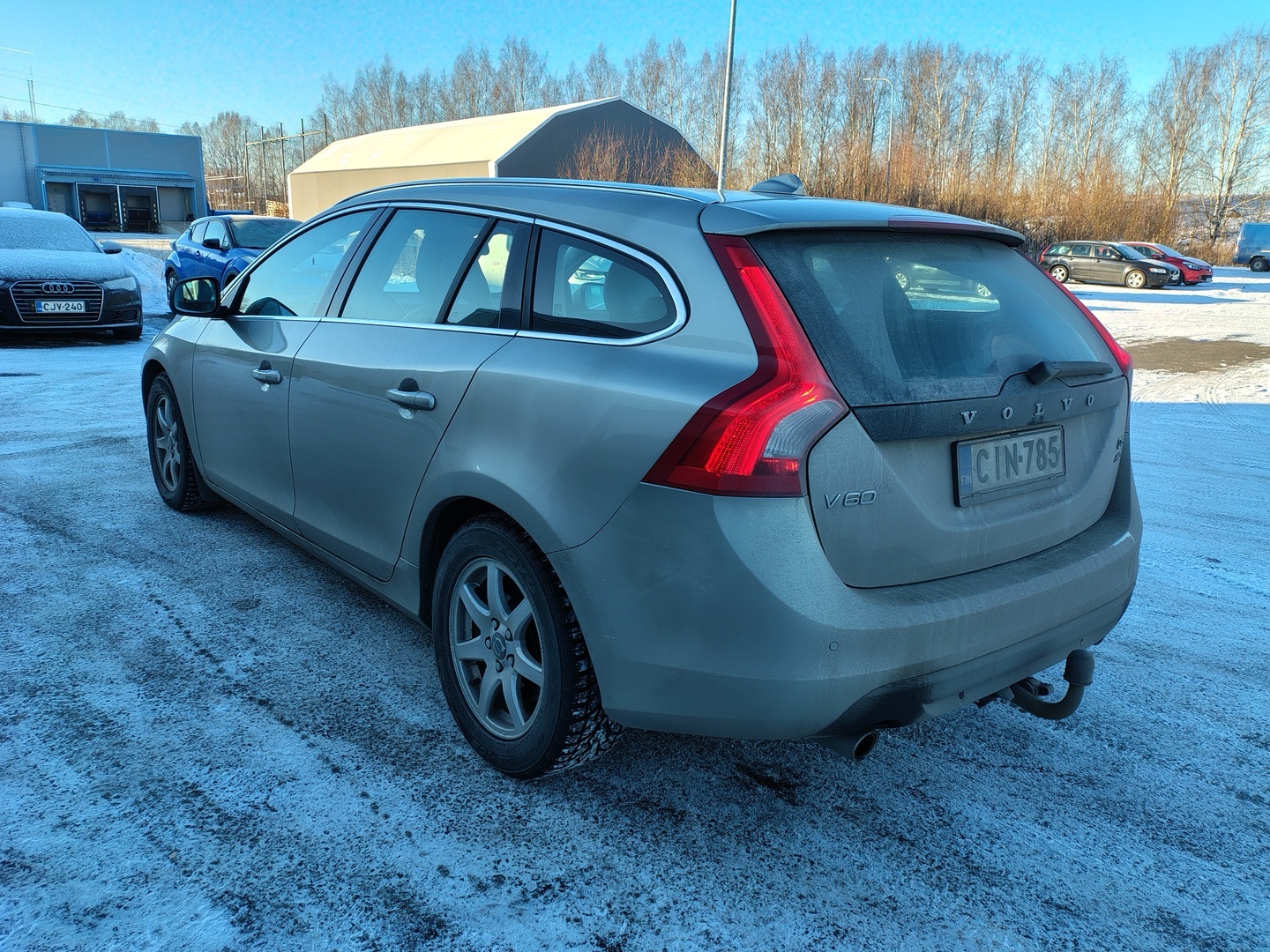 VOLVO V60 2012