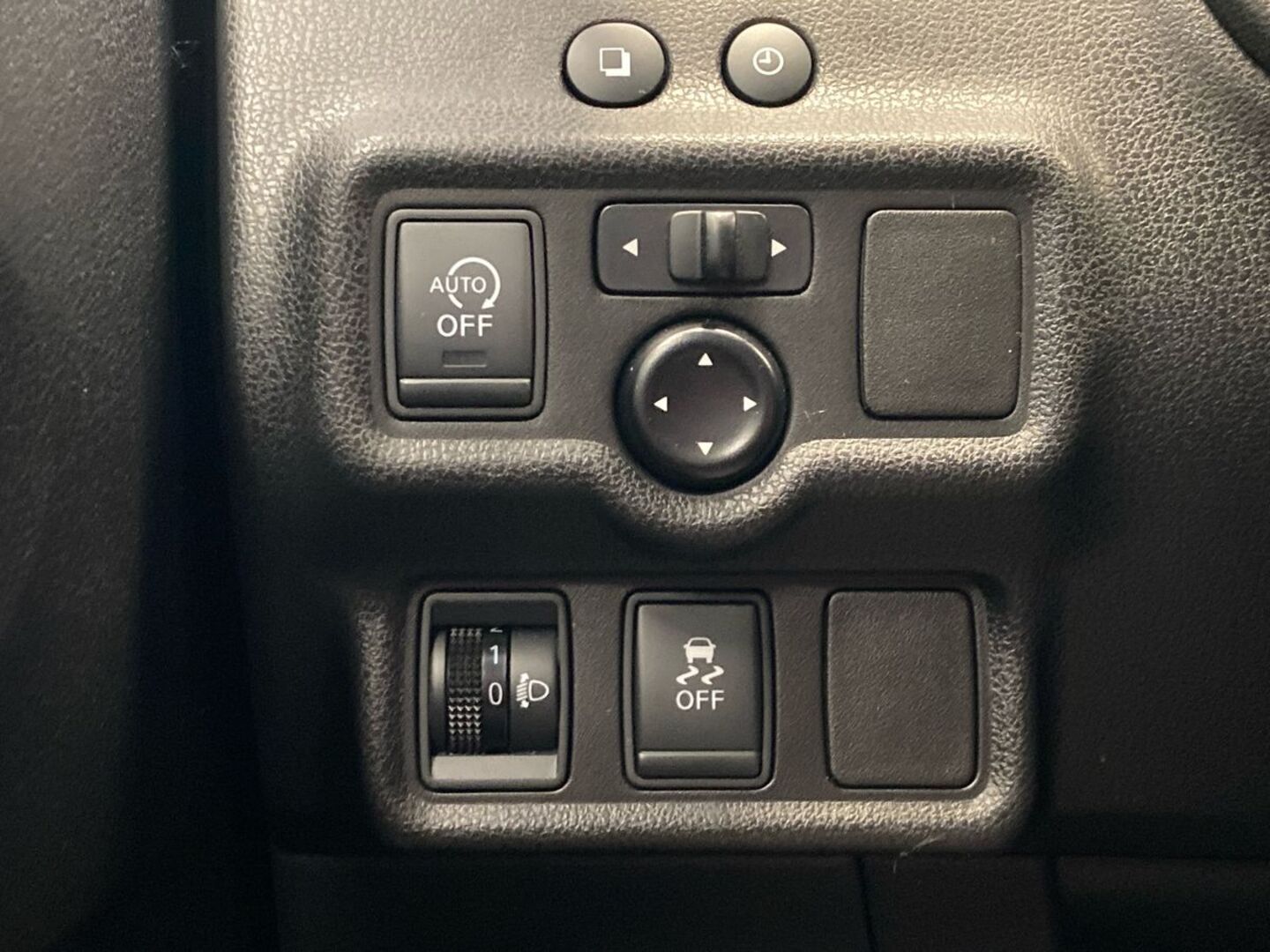 NISSAN Note 2016