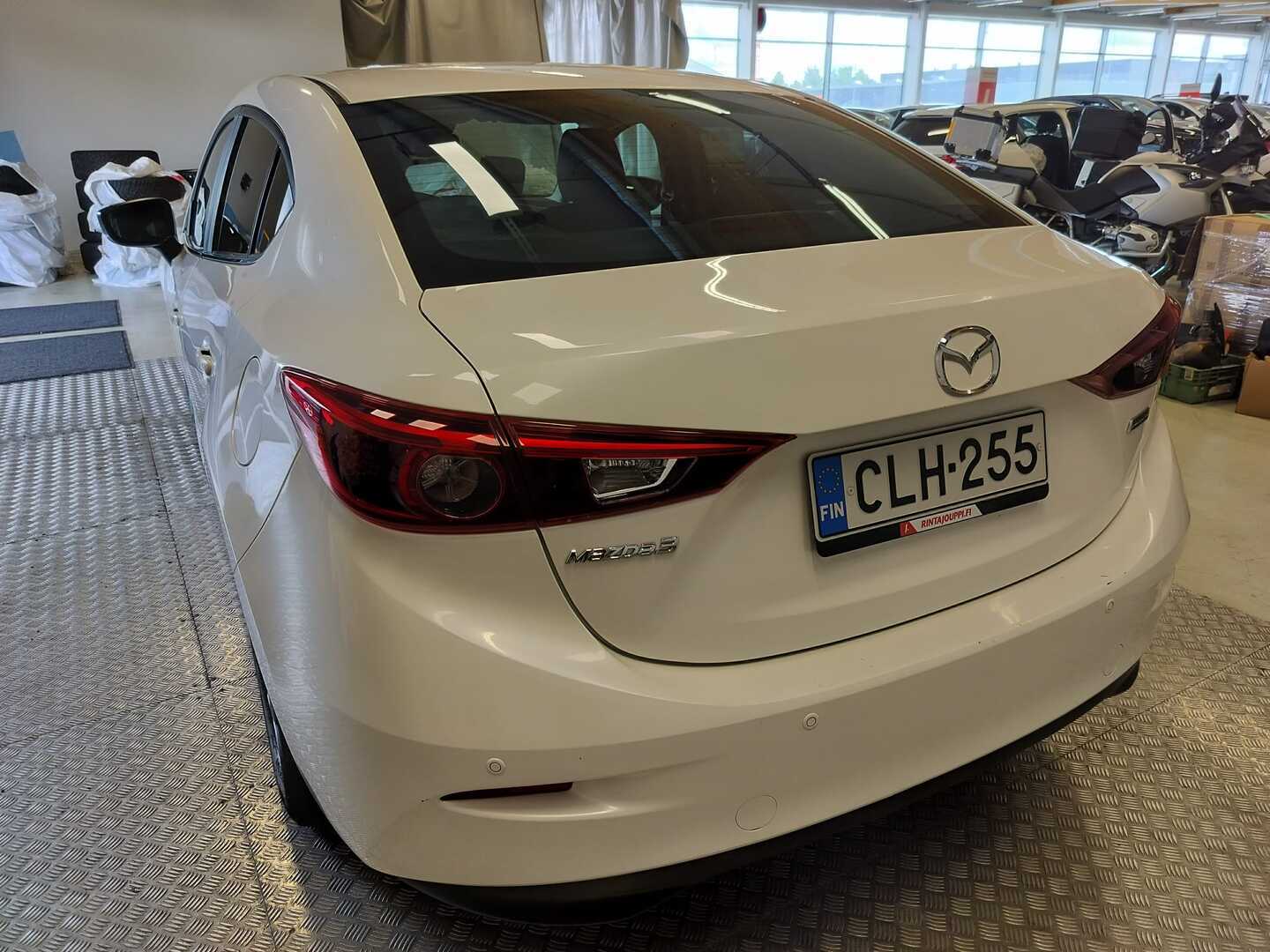 MAZDA Mazda3 2018