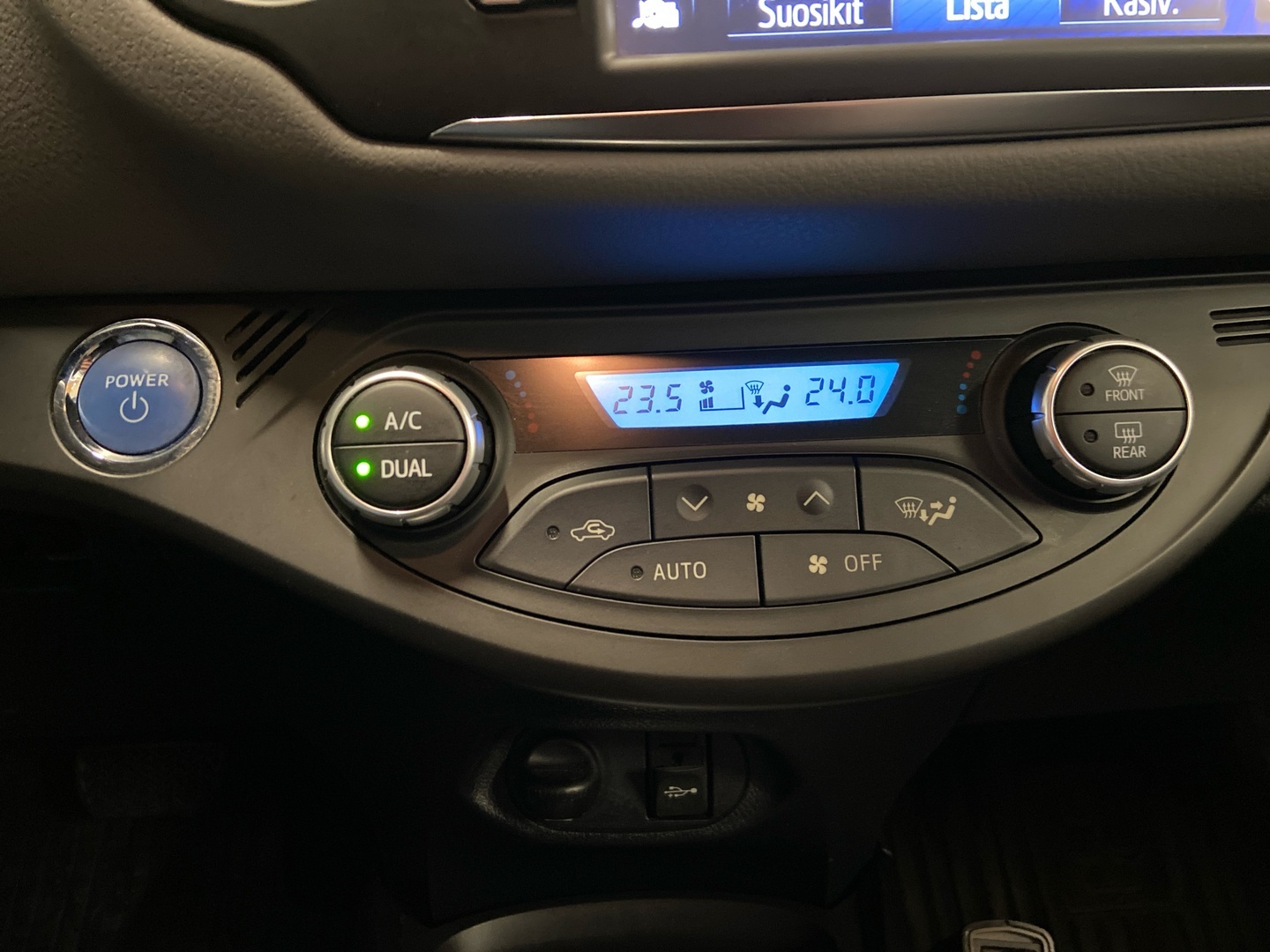 TOYOTA Yaris 2019